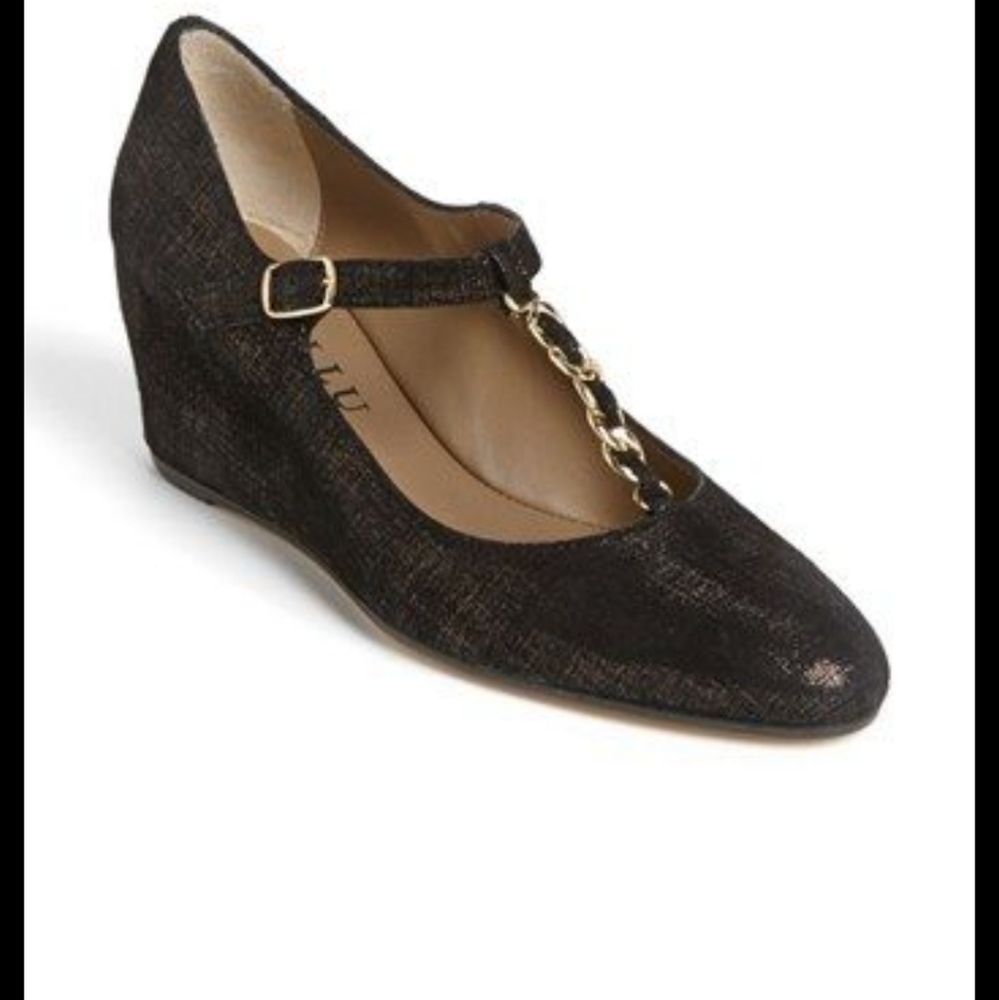 Anyi Lu Black Wedge Kristen Pumps Gem